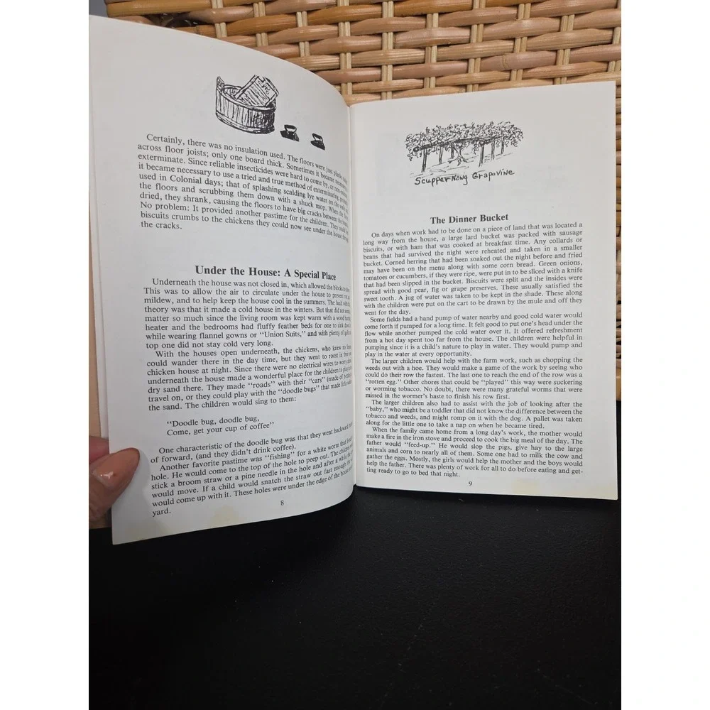 Old Carolina Tobacco Country Cook Book by Arlene Crisp Aaseby 1986 Booklet